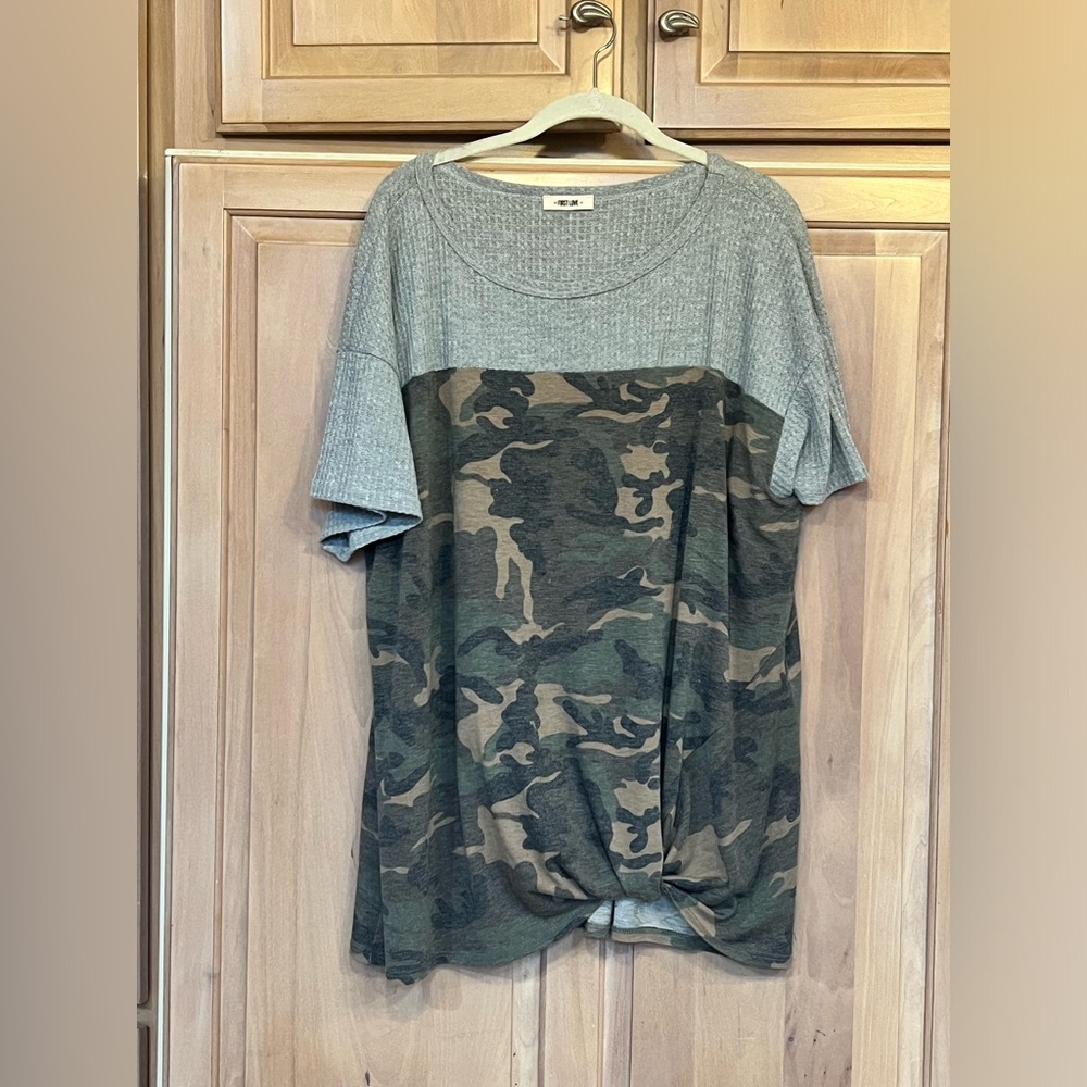 Mixed media tunic top Camo/Grey waffle 2X